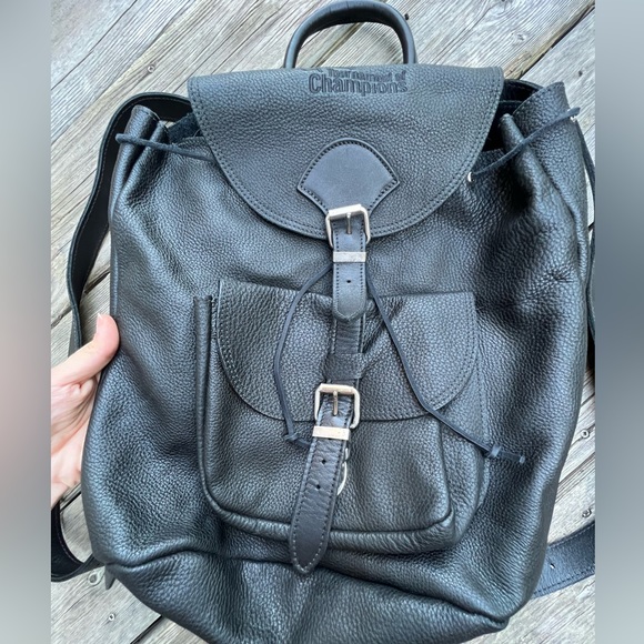 COPY - Vintage ROOTS CANADA Pebbled Leather Large Black Buckle drawstring backp… - Picture 5 of 16